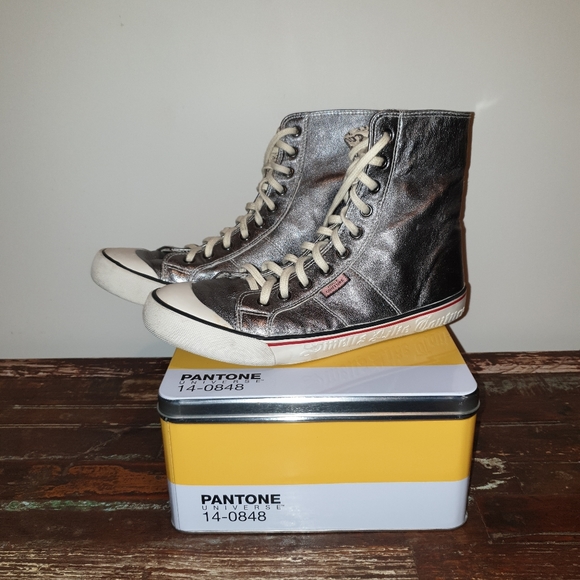 Juicy Couture Metallic Silver Leather High Tops - Picture 3 of 11